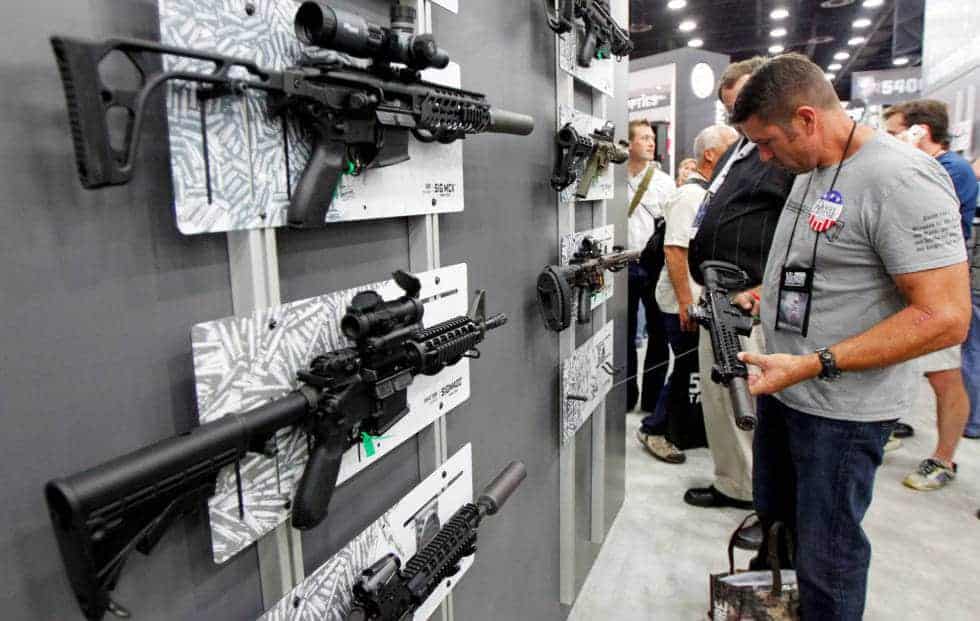 Aumentan ventas de armas de fuego en EE.UU