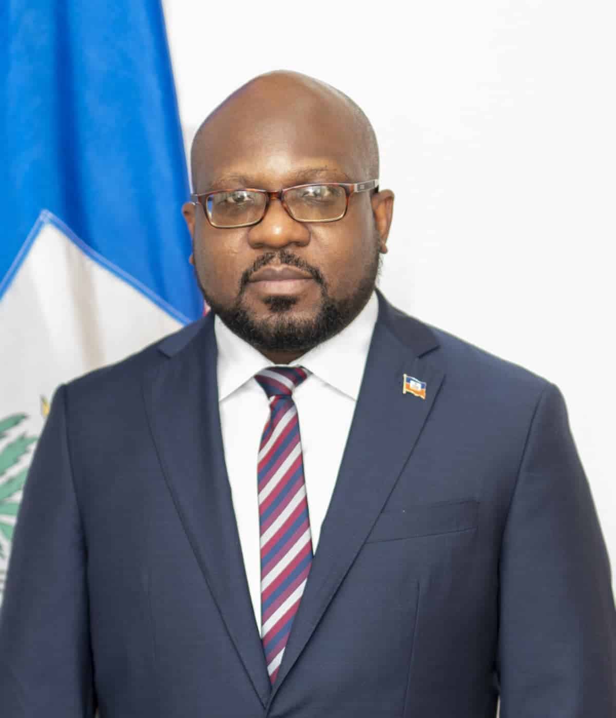 embajador de Haití en la República Dominicana, doctor Smith Augustin