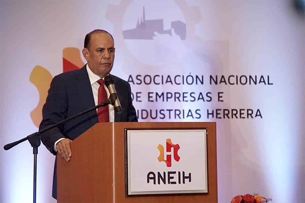 presidente de la Asociación Nacional de Empresas e Industrias de Herrera (ANEIH), licenciado Noel Ureña