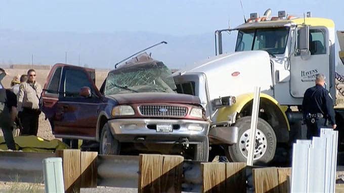 15 muertos accidente en el sur de California