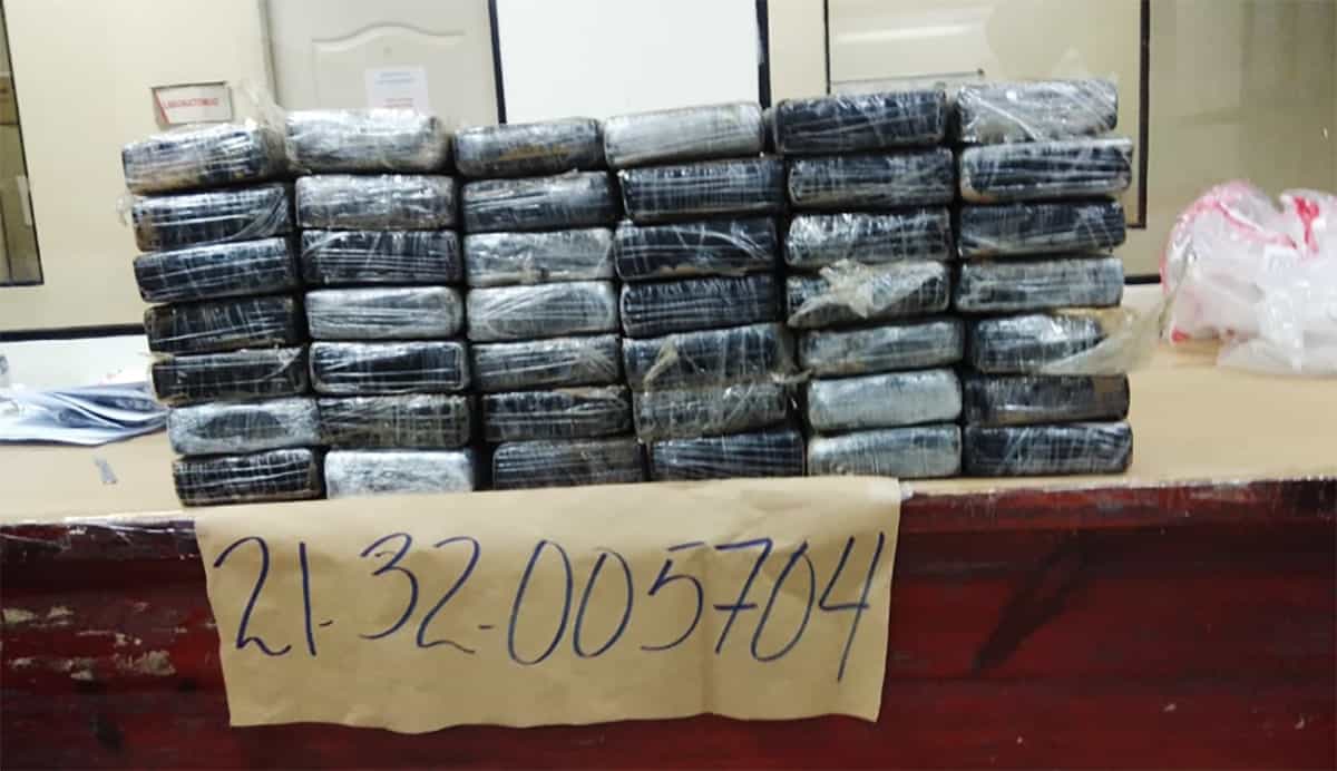 DNCD ocupa 42 paquetes de cocaína