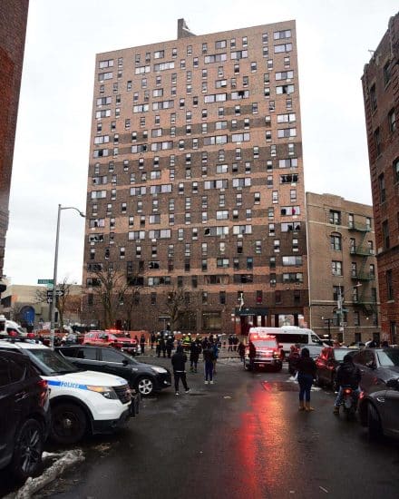 Al menos 19 muertos por incendio en El Bronx
