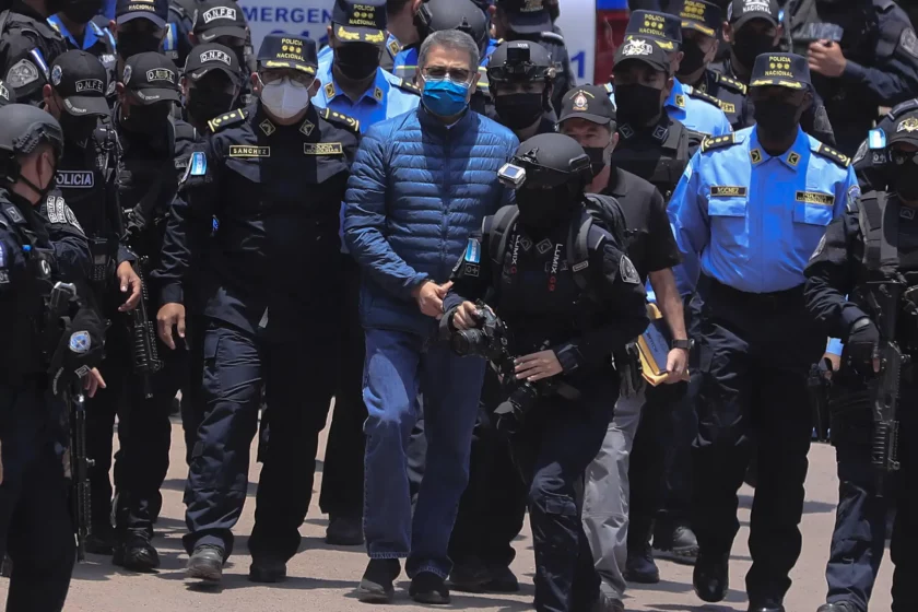 Expresidente Juan Orlando Hernández extraditado a EEUU