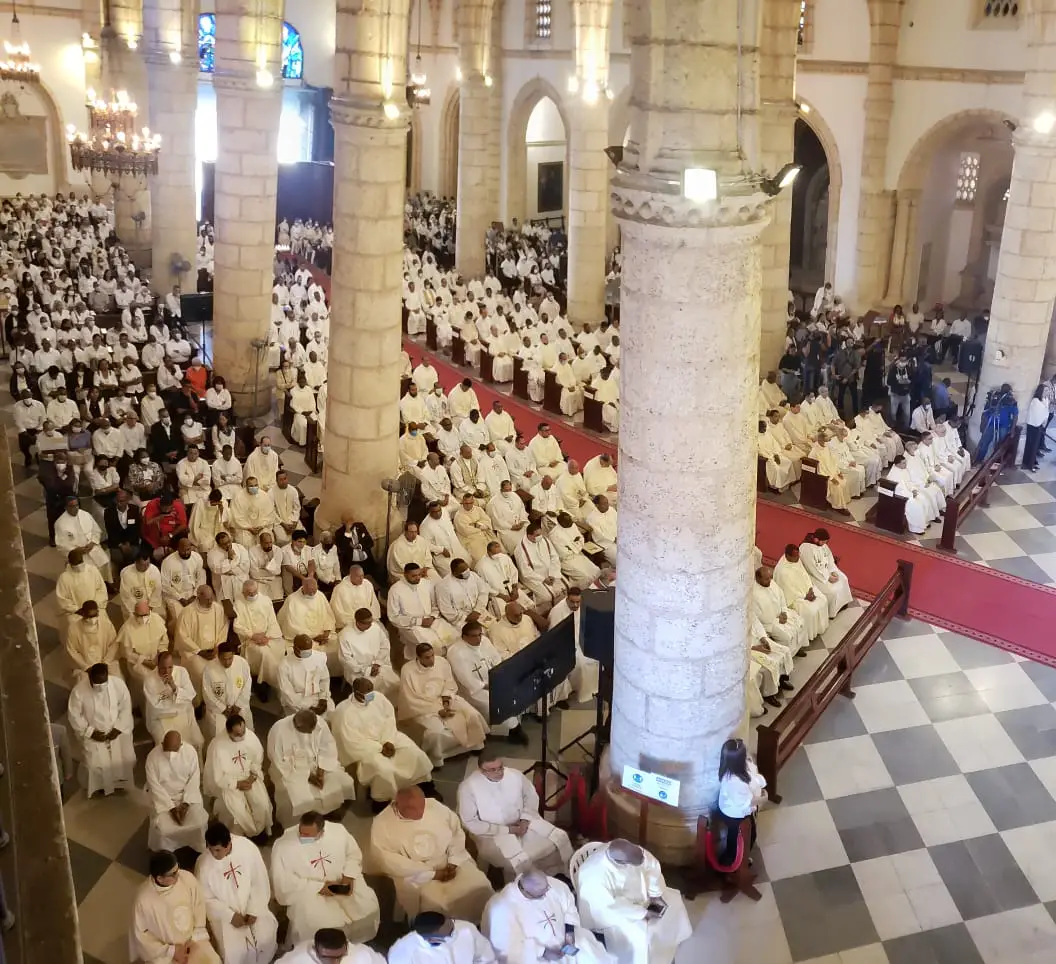 Misa Crismal congrega a sacerdotes catedral Santo Domingo