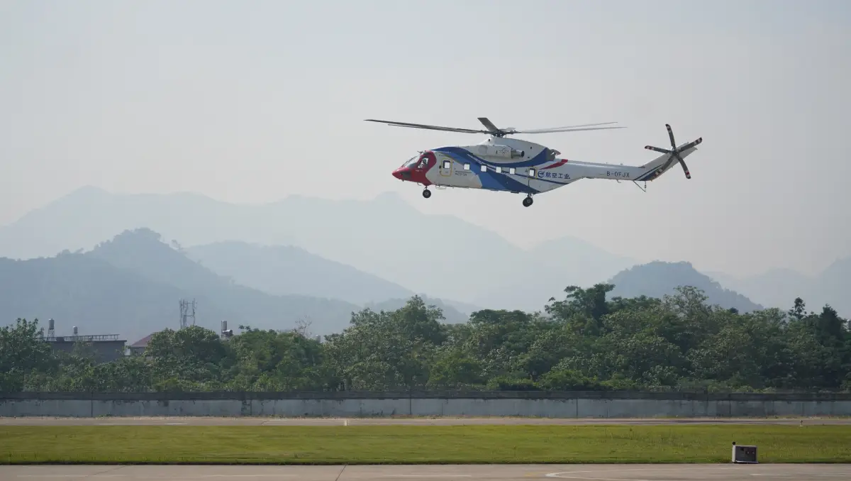 Realiza vuelo inaugural helicóptero AC313A de China