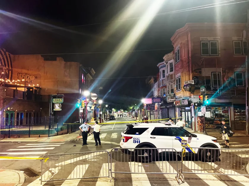 3 muertos y 10 heridos tras un tiroteo en Filadelfia