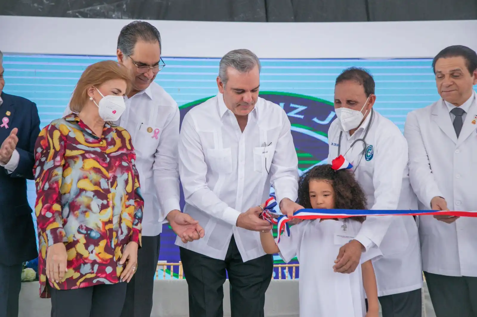 Cruz Jiminián abre Centro de Especialidades Oncológicas