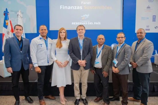 Fundación realiza panel sobre Finanzas Sostenibles