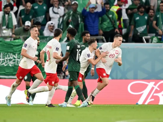Polonia vence 2-0 a Arabia Saudí en Copa Mundial