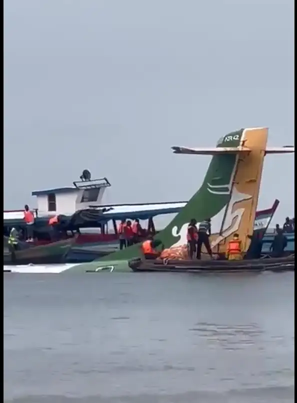 caída avión en lago Victoria de Tanzania
