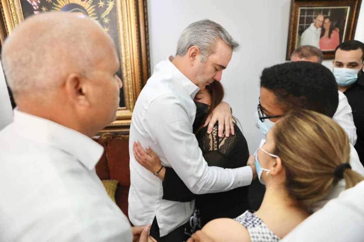 Abinader ofrece condolencias familia Amable Aristy Castro