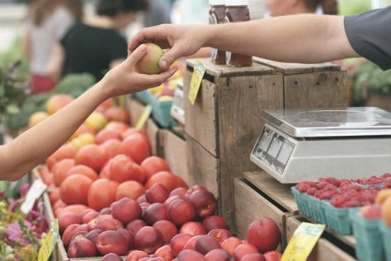 EE.UU.: Precios de alimentos suben mientras inflación es menor