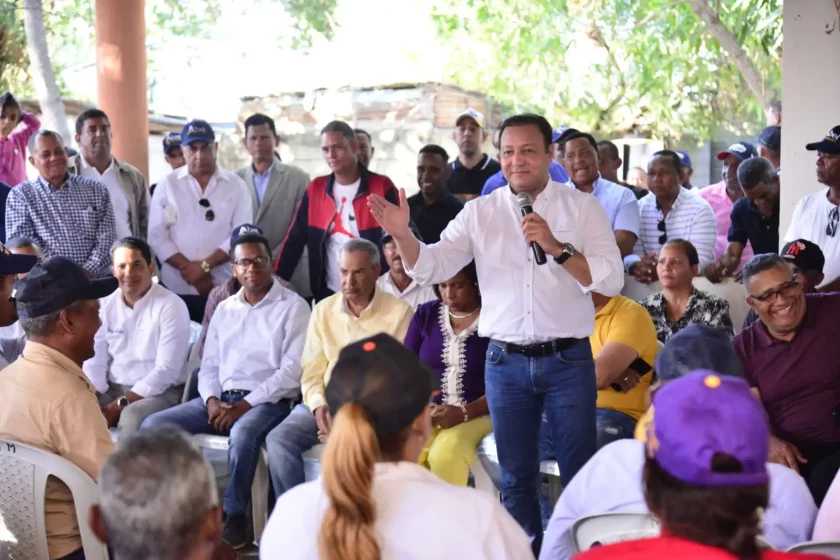 Abel Martínez promete resolver males afectan el país