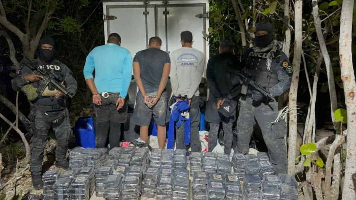 Cuatro detenidos con 692 paquetes de cocaína