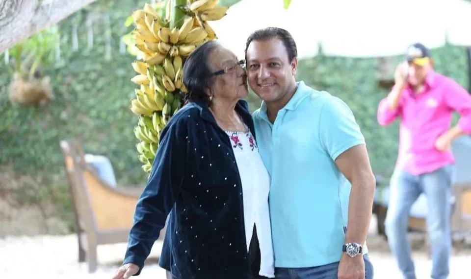 Fallece doña Mélida Durán, madre de Abel Martínez