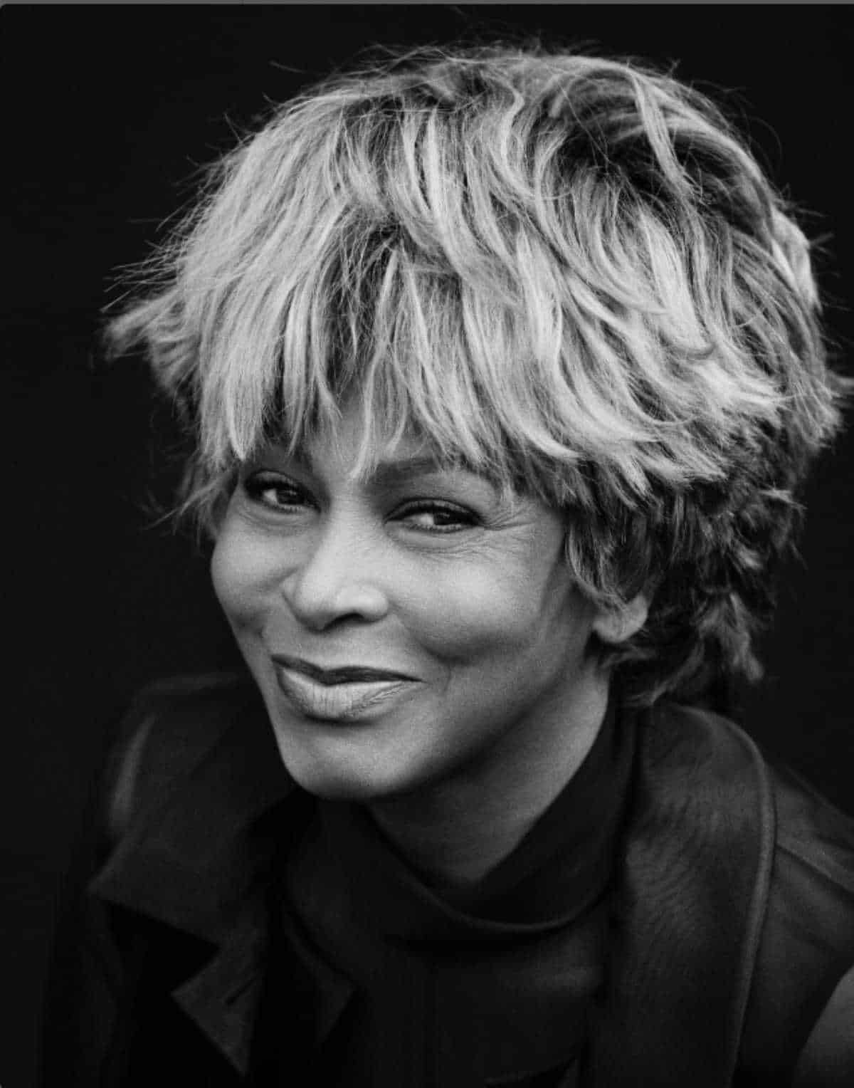 Tina Turner: La leyenda de la música que triunfó sobre la adversidad