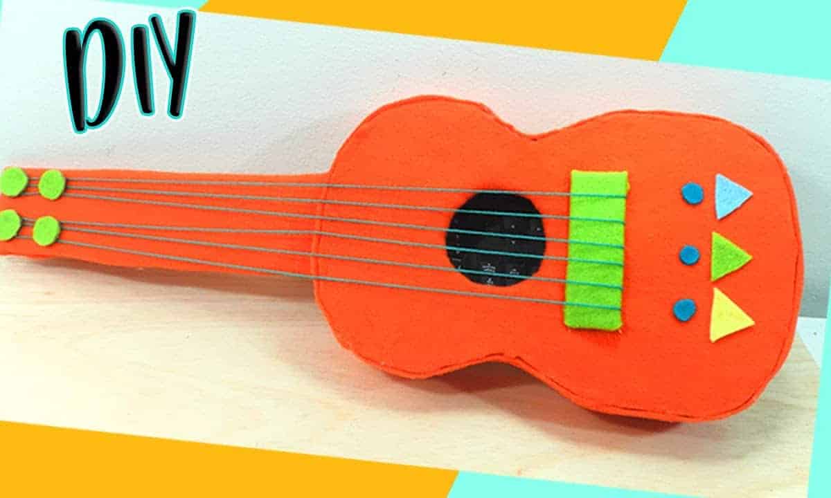 guitarra reciclada y creativa