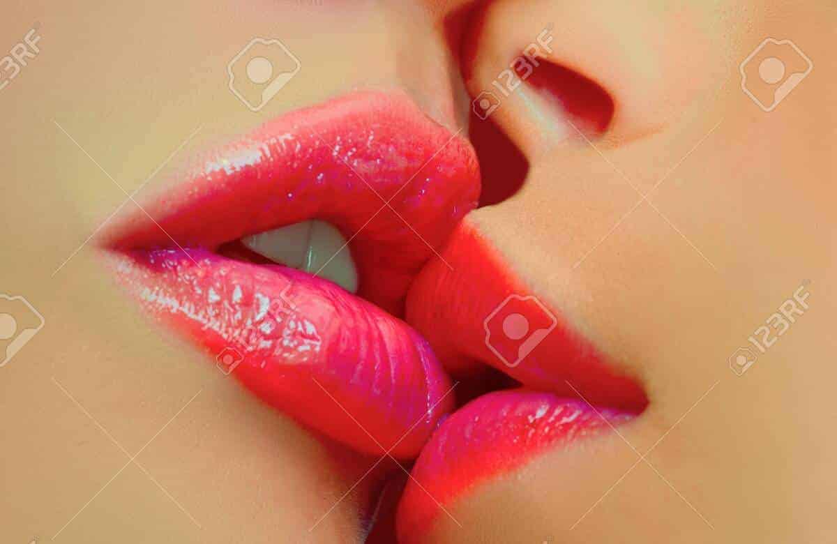 labios besandose 3