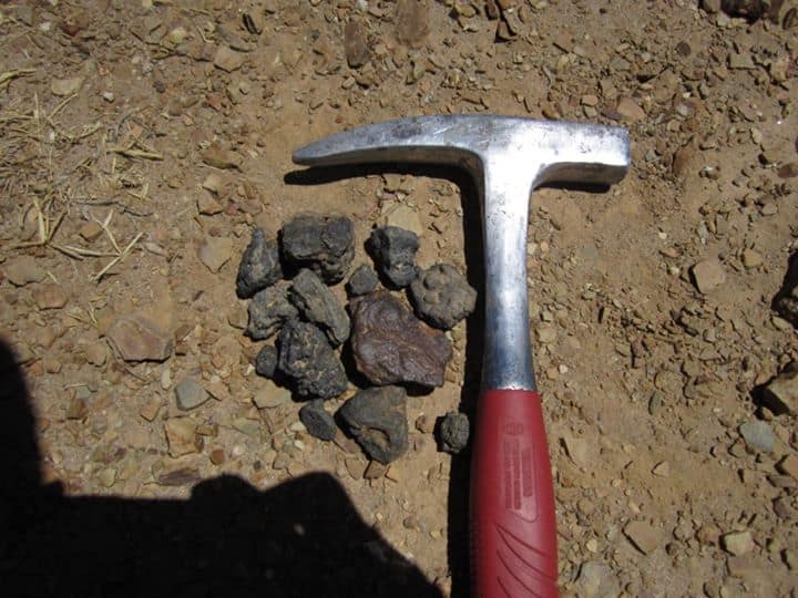 minerales y herramientas