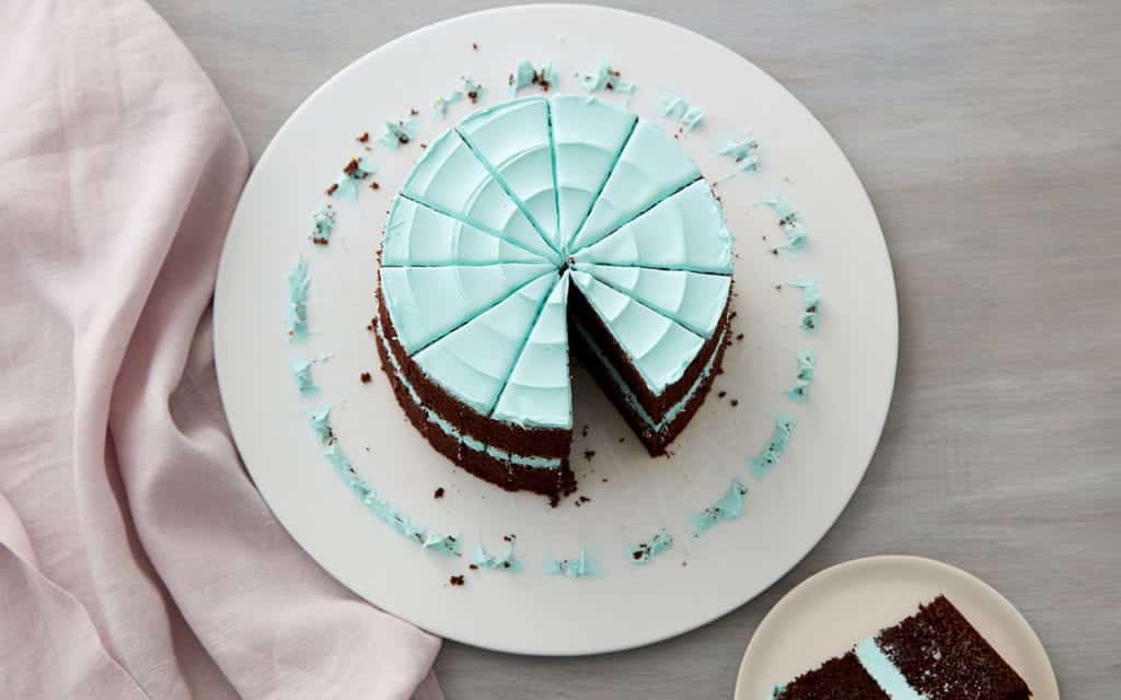 pastel dividido en 10 porciones