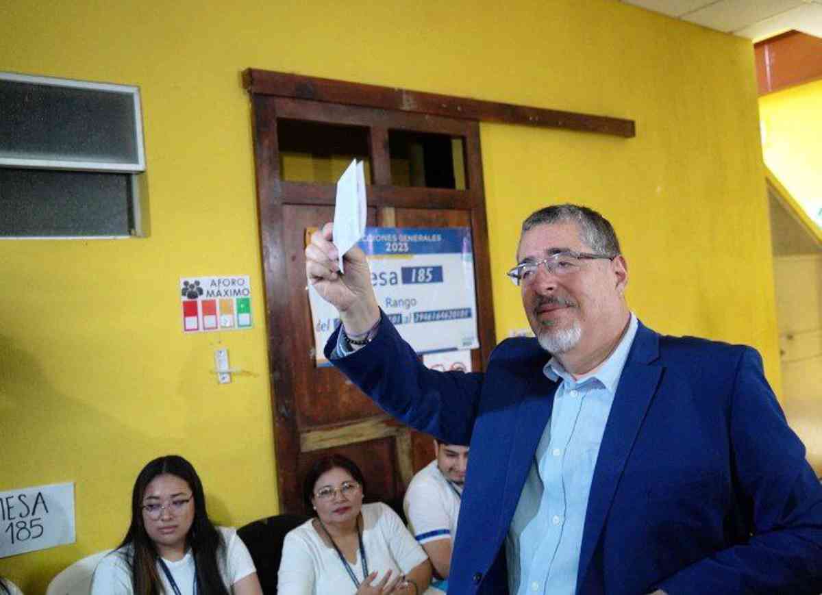 Bernardo Arévalo gana elección presidencial en Guatemala