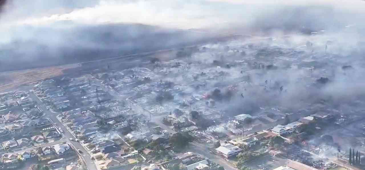 Incendios dejan al menos 6 muertos en Hawái, EEUU