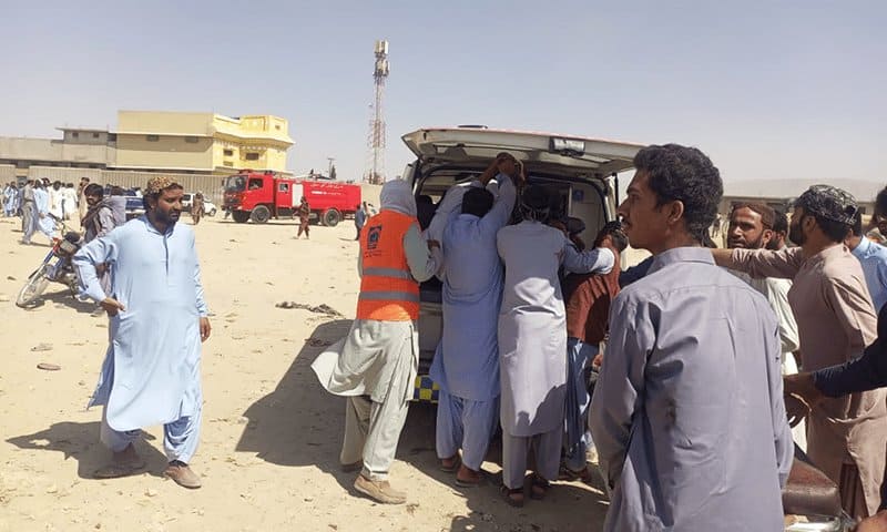 Cifra de muertos por explosión en suroeste de Pakistán asciende a 50
