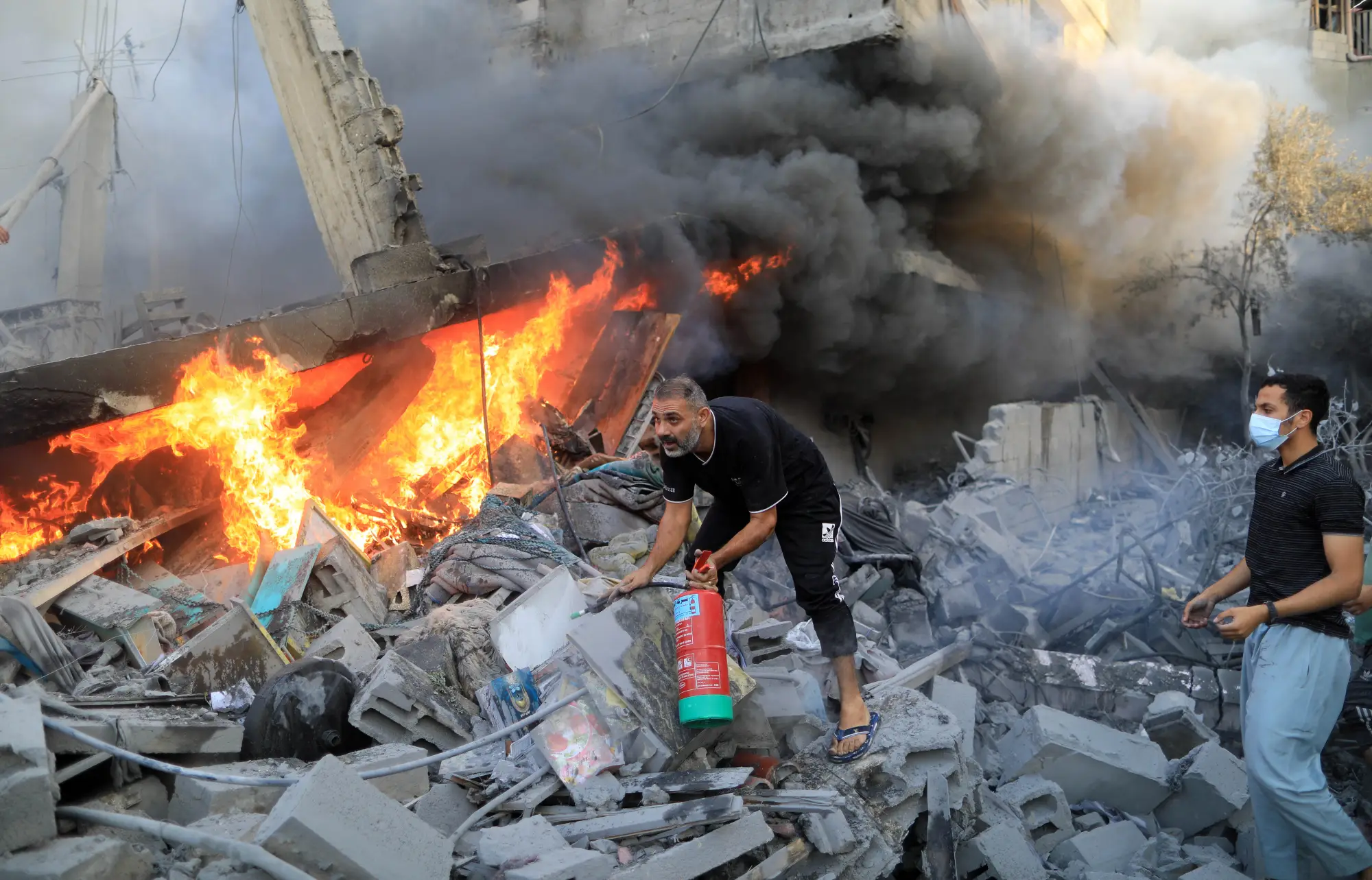 Muertos palestinos por ataques aéreos israelíes en Gaza sobrepasa los 4.600