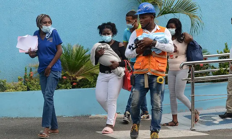 3,048 partos de haitianas solo en enero en RD