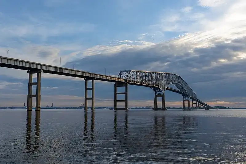 El puente Francis Scott Key un ícono de Baltimore se desvanece