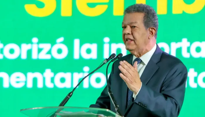 Leonel Fernández critica gestión económica de Abinader