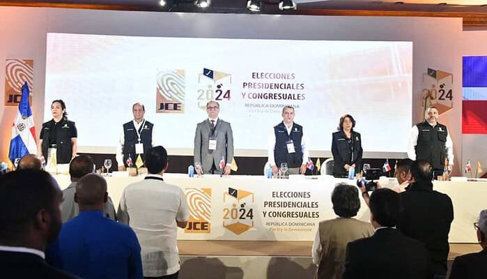 Comienzan elecciones presidenciales y congresuales en República Dominicana