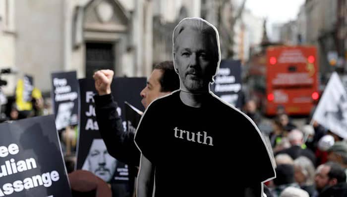 Julian Assange recupera su libertad y podrá regresar a su hogar en Australia después de 14 años de detención