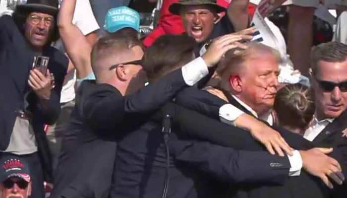 Trump dice bala perforó parte superior de su oreja derecha en mitin en Pennsylvania