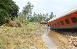 Accidente de tren de pasajeros deja dos muertos en norte de la India