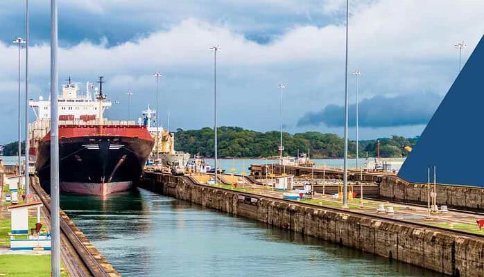 Canal de Panamá aumenta calado de buques a 50 pies