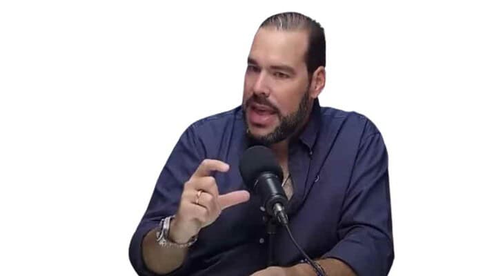 Víctor Gómez Casanova se reinventa: Reflexiones sobre la política dominicana y su vida personal