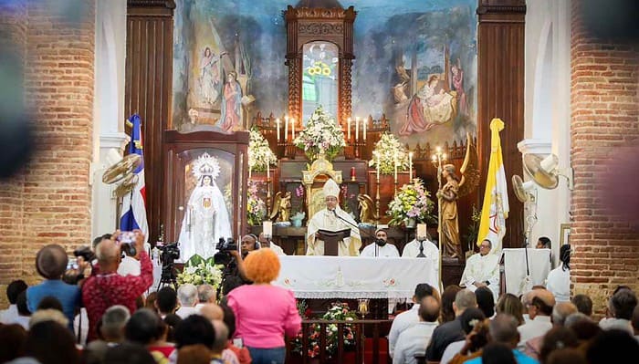 Raquel Peña asiste a celebraciones en el Santo Cerro por el Día de las Mercedes