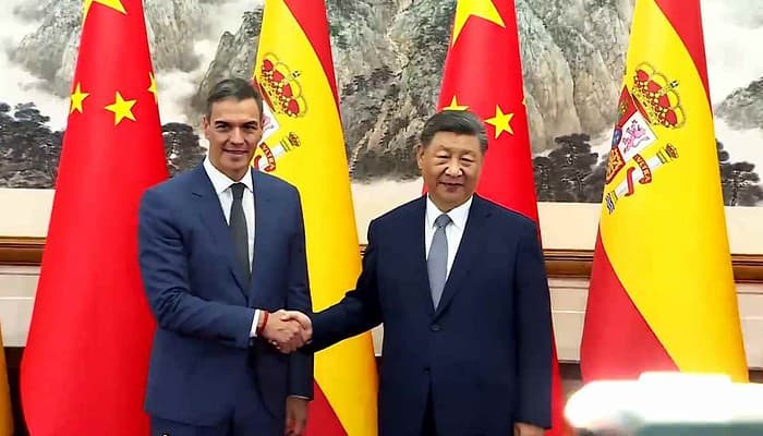 Xi se reúne con presidente del Gobierno español Pedro Sánchez en Beijing